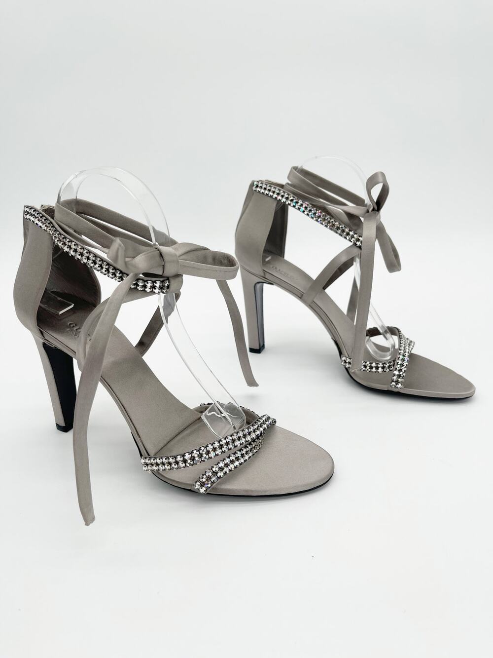 Gucci 2004 Tom Ford Silver Silk Crystal Strap Ankle Wrap Heel Sandals EU 41C